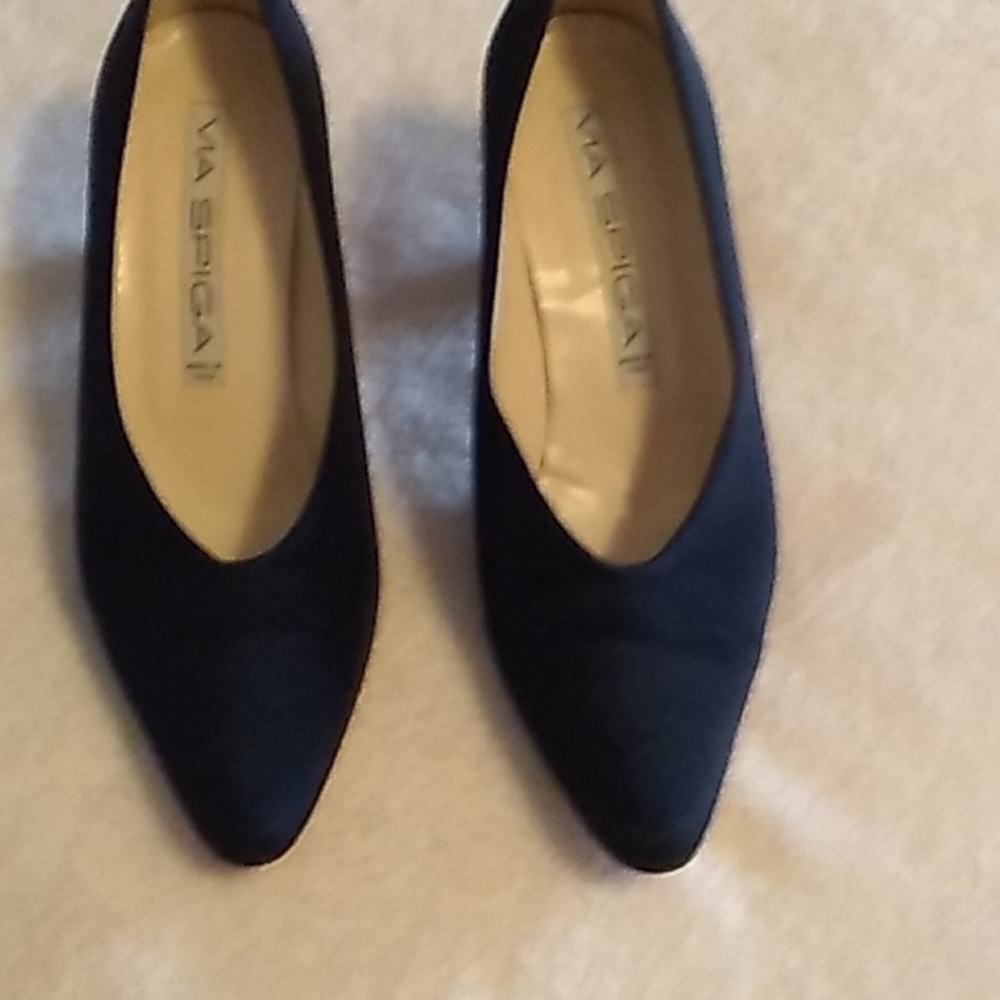 Shoes - Picture 3 of 3